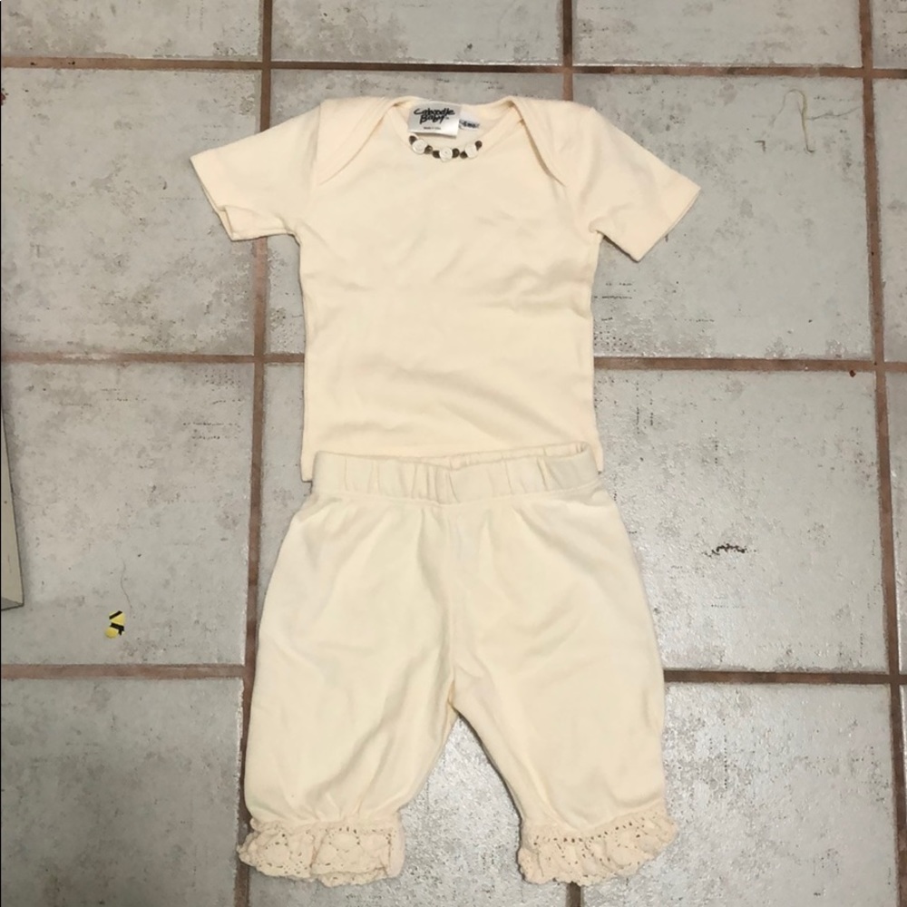 Off-white Caboodle Baby set